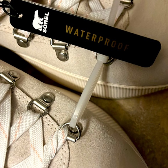 Brand New! Sorel Waterproof Hand Crafted Natural Rubber Leather Bootie Nordstrom - Picture 8 of 10